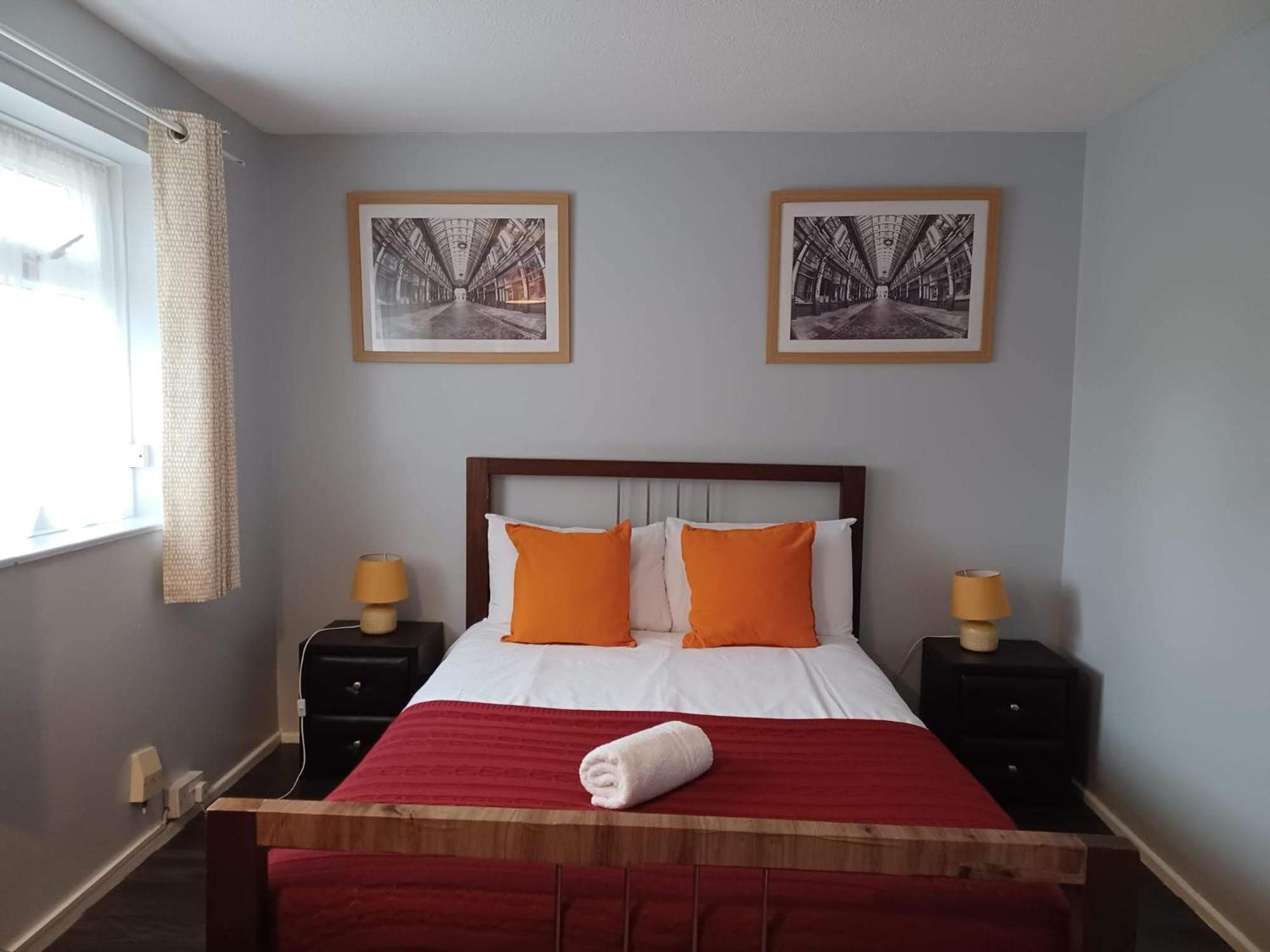 Poynters House - Huku Kwetu Luton & Dunstable - Spacious 2 Bedroom House Exterior foto